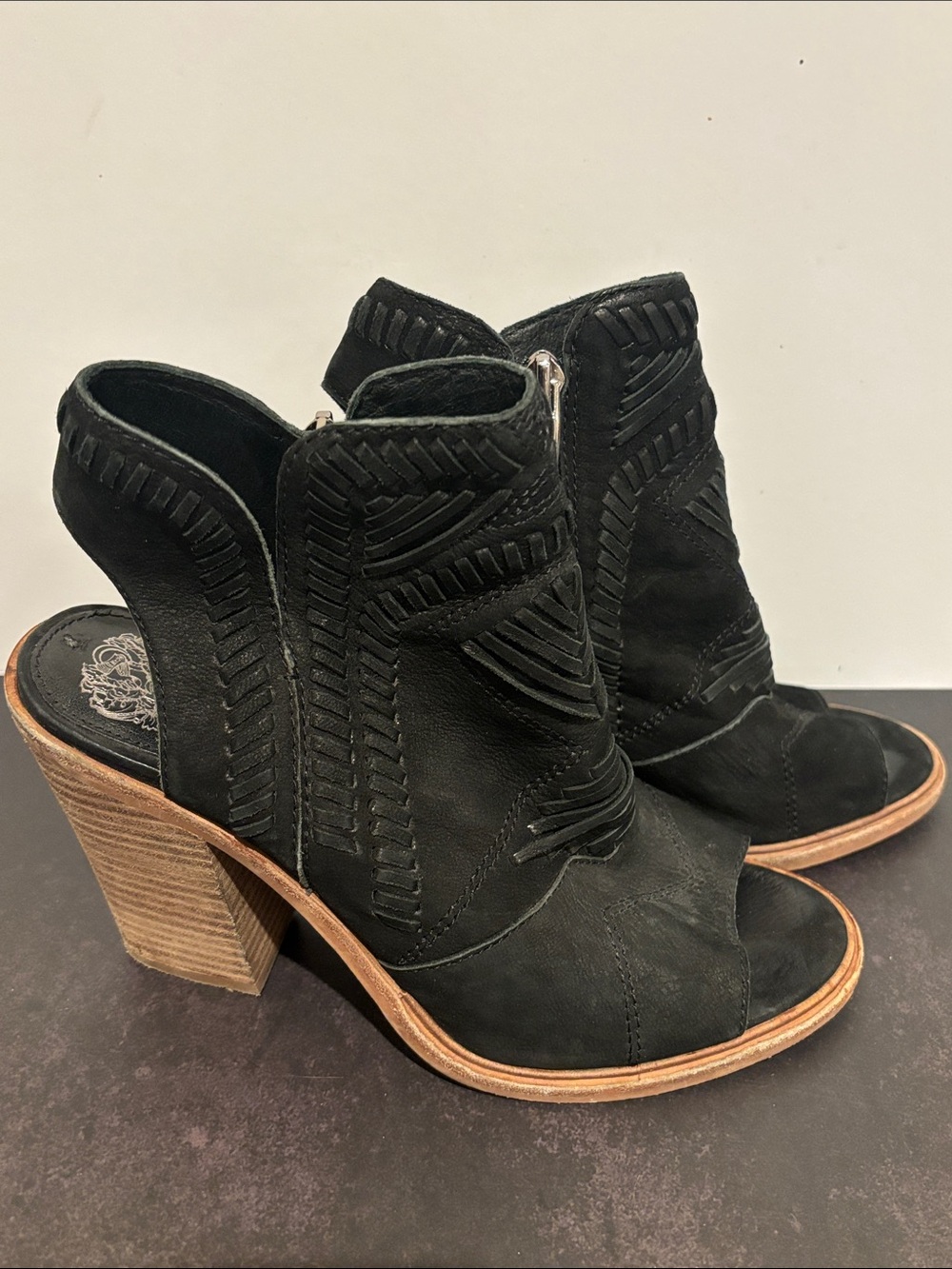 Vince Camuto Black Suede Open-Toe Stacked Heel Booties sz 6